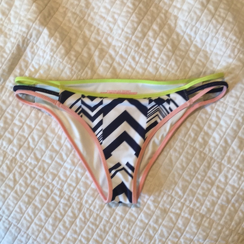 Victoria’s Secret bikini